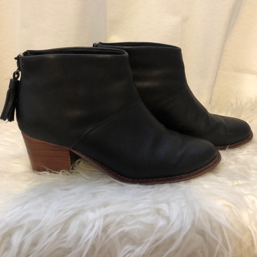 TOMS | black leather ankle booties